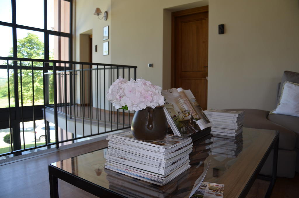 Cascina Castagneto Hotel CastellʼAlfero Buitenkant foto
