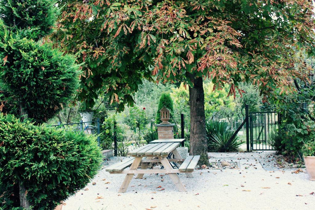 Cascina Castagneto Hotel CastellʼAlfero Buitenkant foto