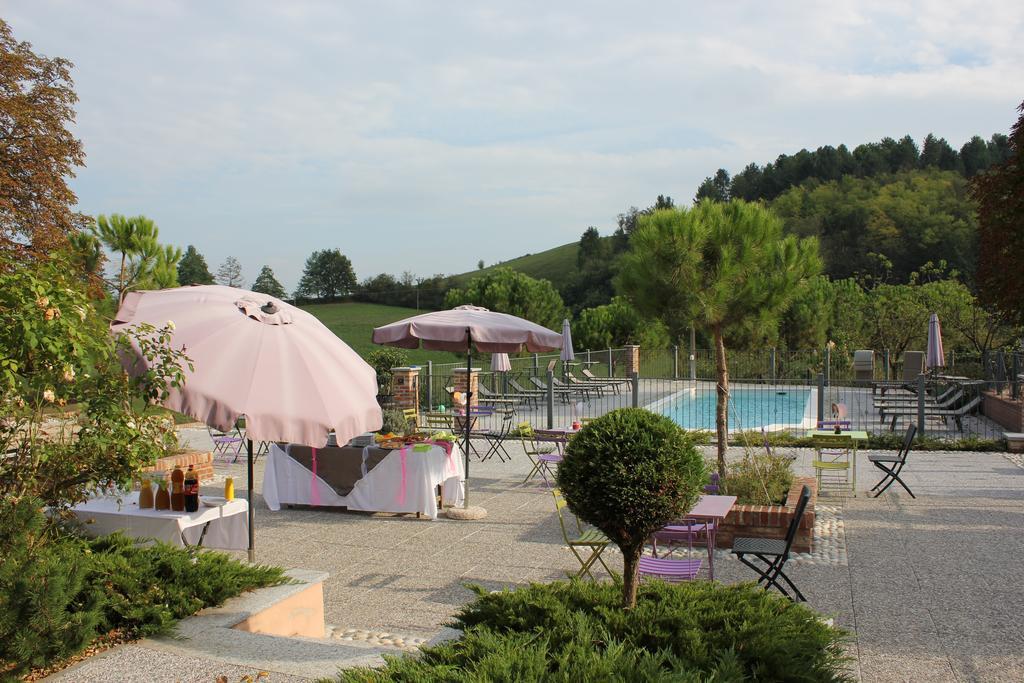 Cascina Castagneto Hotel CastellʼAlfero Buitenkant foto