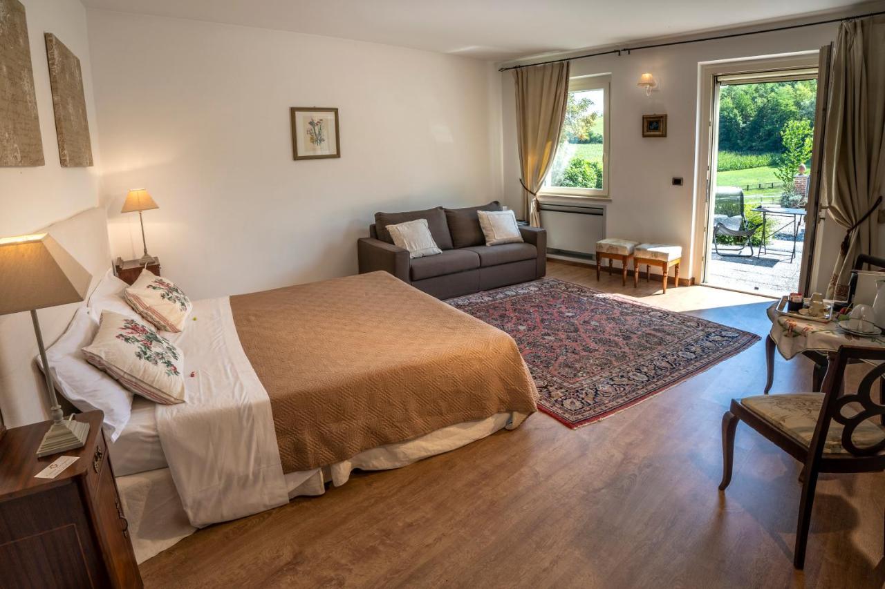 Cascina Castagneto Hotel CastellʼAlfero Buitenkant foto